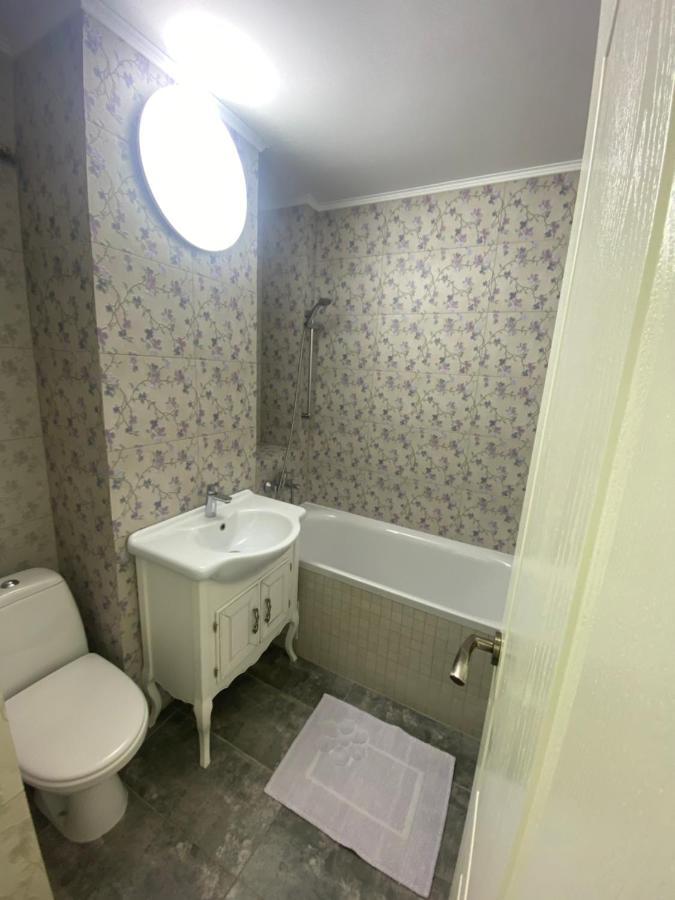Violetta Apartament Buzău Esterno foto