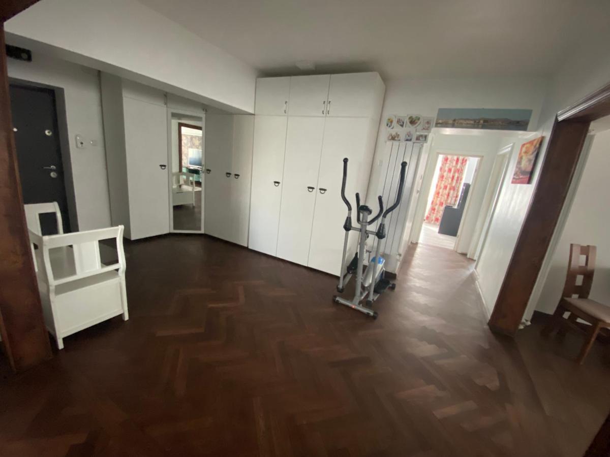 Violetta Apartament Buzău Esterno foto